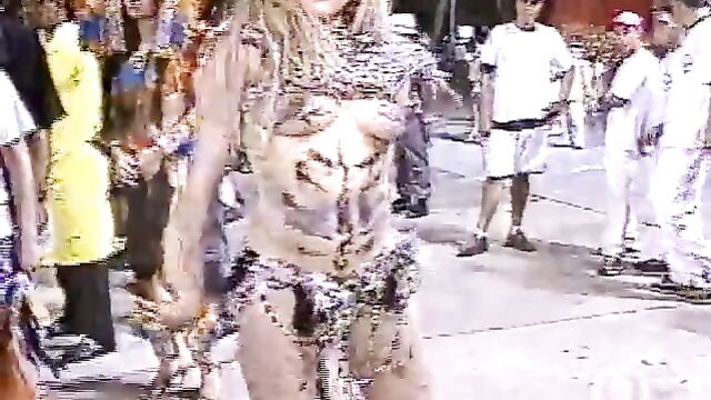 Miss Bumbum 2024: Topless samba girls from Brazil show their assets in Carnaval