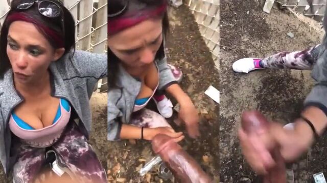 Homeless woman gets a gum job from a passerby in need of sex