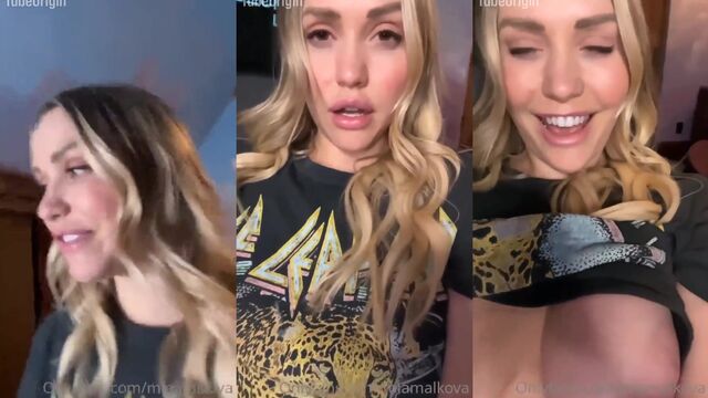 Bimbo Blond Streams Big Tits Sex Show on Twitch for Money