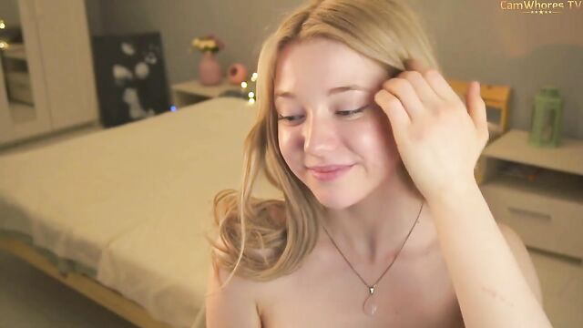 Nipples of beauty bounce while she plays with her pussy