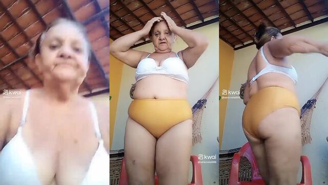 A very hot granny is enjoying herself with great pleasure