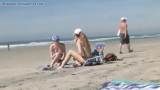 I love giving a peace sign during blowjob -PREVIEW-