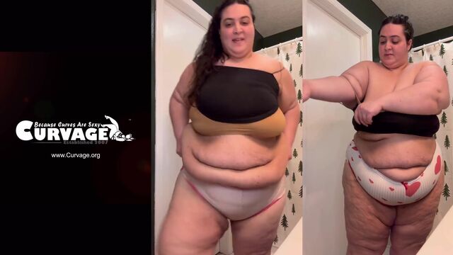 Ssbbw plays with massive fupa and rolls while cumming