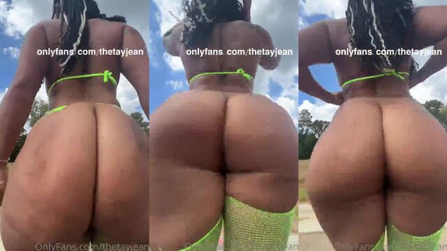 Phat Latina ass twerks and claps in slow motion while walking
