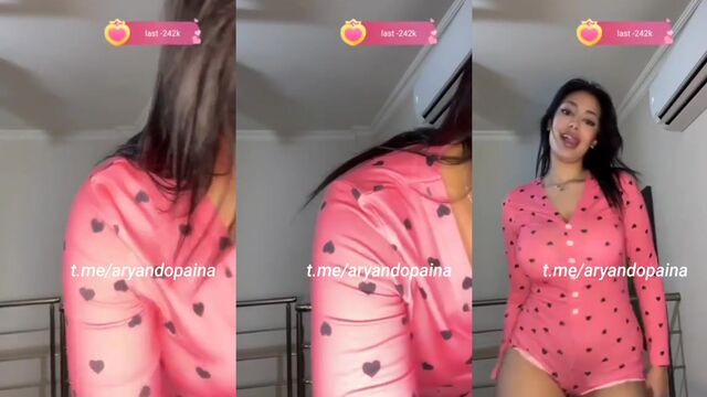 Super Live Cam Show with a hot Turkish babe who loves to twerk
