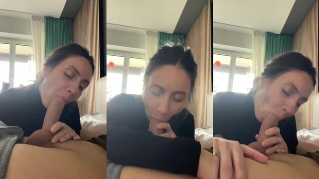 German couple enjoy a quickie on the couch