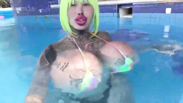 The hottest Fake Tits | Jessy Bunny gets fucked by a massive cock
