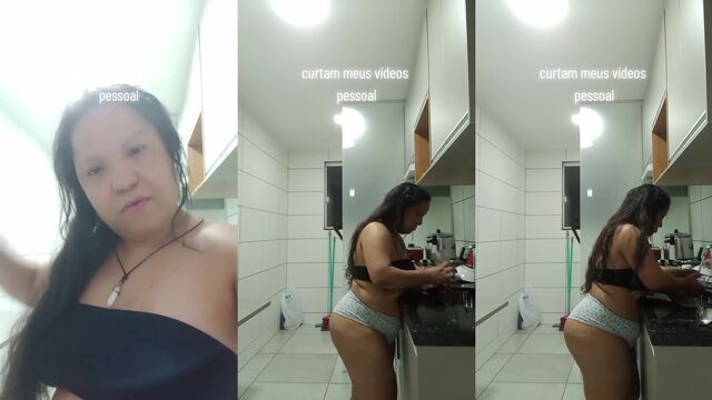 Morena gostosa sensualizando her body in lingerie on YouTube
