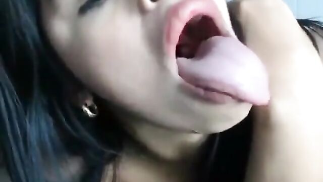 Hot Karen Gomez in live bundona action