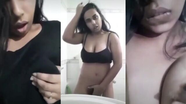 Hot Srilankan teen gets her pussy fingered hard