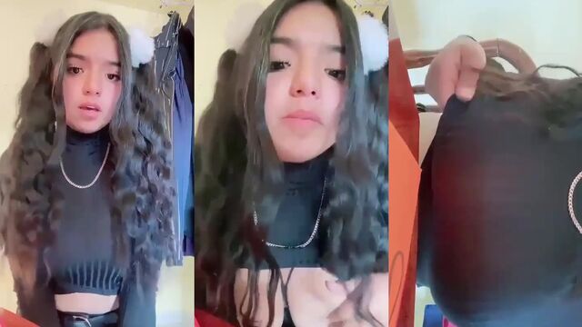 The Mexican babe showed her ass on WhatsApp pack
