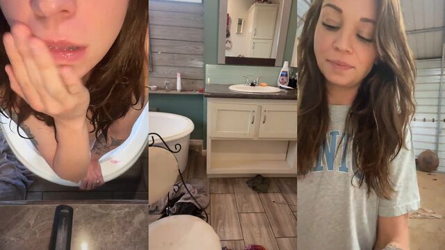 Tattooed slut pees in the bathtub and makes a splash on CAM4