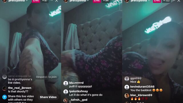 IG model shows off her perfect ass for you during a steamy twerking session