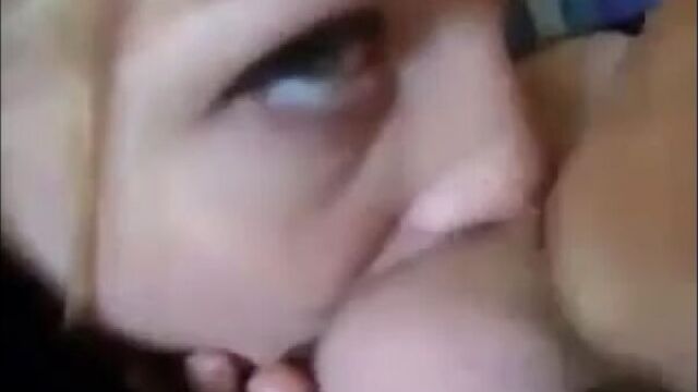 сосет_под_одеялом__студенты_секс_порно_домашнее_частное_моло