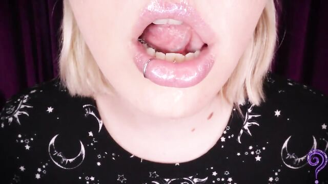 The best videos of tongue fetish for you to enjoy