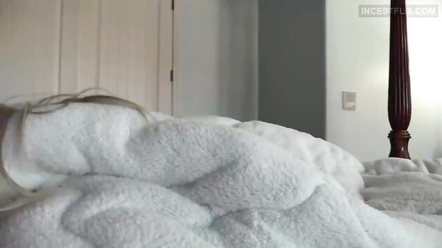 Katie71 is a hot mommy who loves getting fucked hard