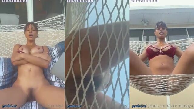 Stormimaya is a sexy ebony solo who loves to tease in the shower
