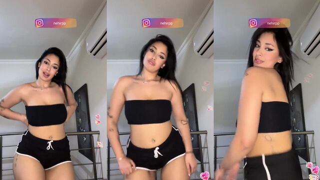 Super Live Twerking Show with a Hot Turkish Dancer
