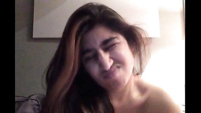 Hot and sexy Pakistani girl taking selfies and showing her body