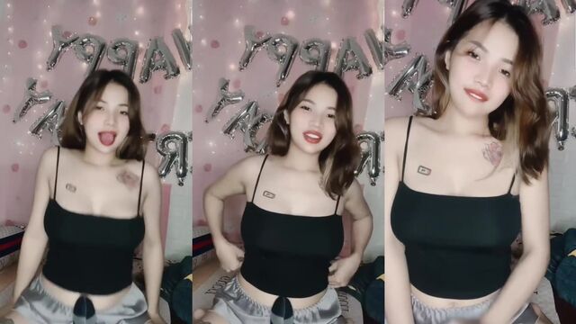 Sexy Vietnamese girl twerks her big boobs on camera