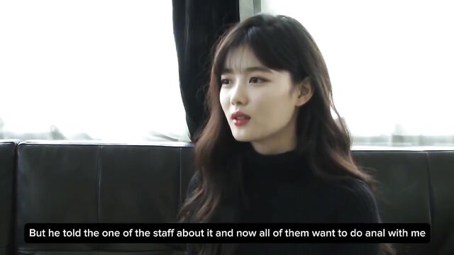 Kim Yoo Jung stripped and danced sensually like a K-pop star in a captivating scene