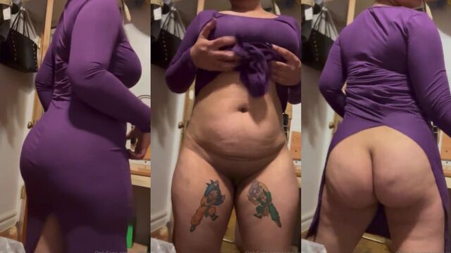 Ebony Latina with huge tits rubs her pussy on the camera