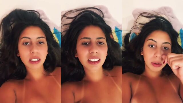 Morena influencer Alice Gomes shows her boobs during a dress try-on haul on Instagram