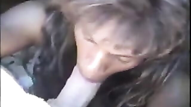 A blowjob with an amateur who loves to swallow cum in her mouth