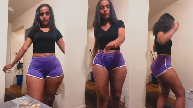 African beauty with juicy ass gets her pussy wet