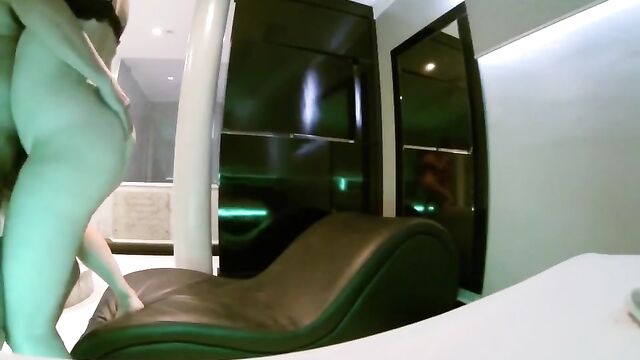 Casada traindo marido com o vizinho nos cornos