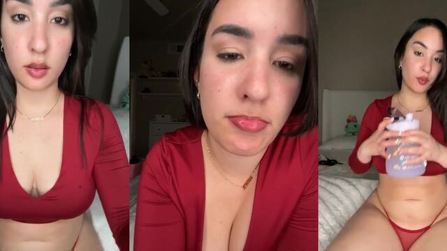 The sexy Latina babe uses a dildo to masturbate herself on webcam