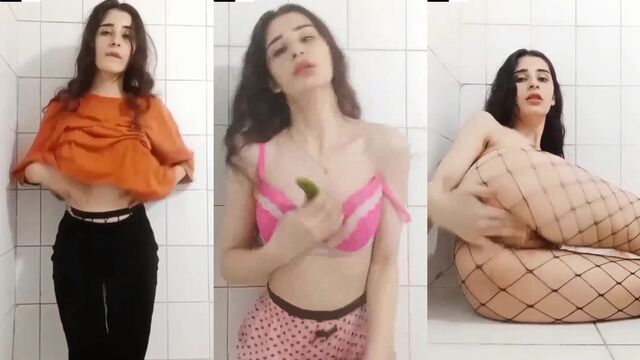 An Iranian guy fucked his girlfriend on a sexcam show