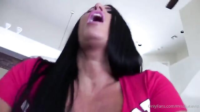 Hot cougar mom Katie71 gets her tight ass gapped in a bukkake scene