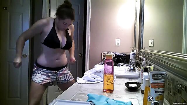 Guy secretly films sex with hot babes using a hidden camera