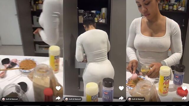 Ari Alectra, the thot celeb, deepthroats BBC in an intense session