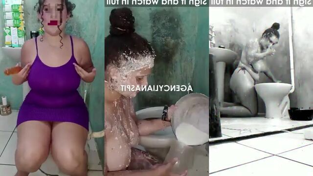 A guy made a mess on the girl because of a wild dildovomit