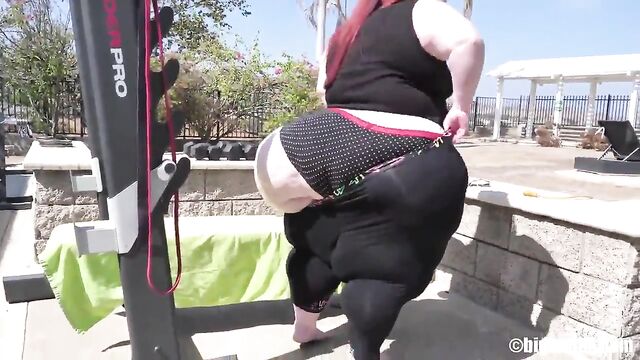 Fat SSBBW Sadie enjoys getting her massive ass licked