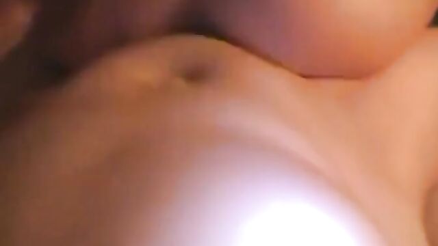 Hot French babe gets fucked in a homemade vid