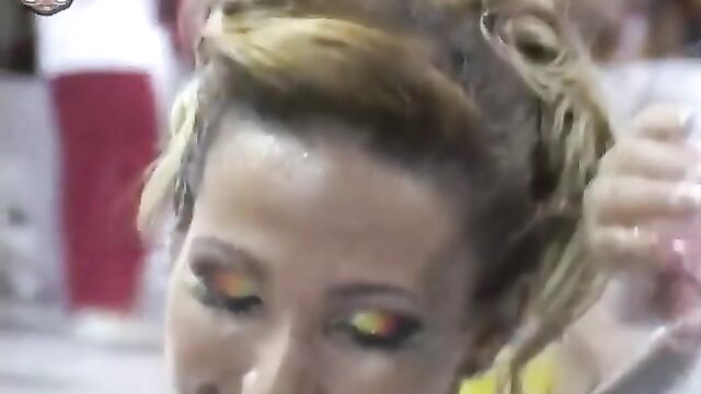 The most famous Brazilian women participated in a sexy Carnaval parade