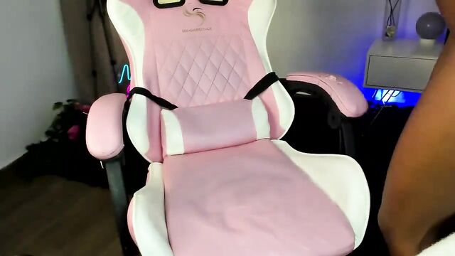 A woman with a vibrator and dildo makes herself cum hard