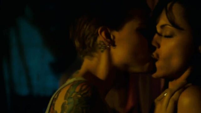 Two hot lesbians, Christina Ricci and Ruby Rose, are enjoying each other’s bodies