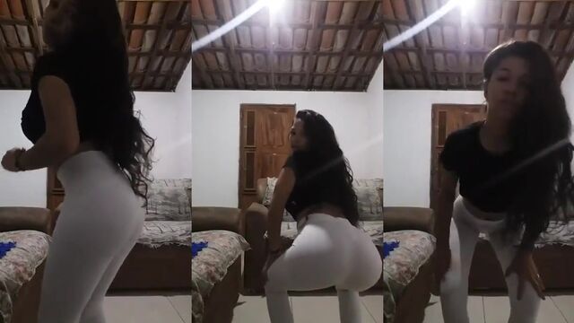 Hot twerk sexy dance with a stunning performance