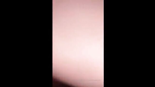 Thick white girl shows off her huge ass on Instagram