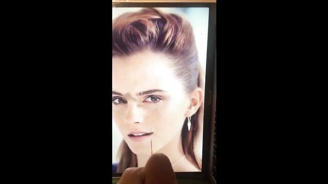 Hermione Granger receives a cum tribute after intense face action