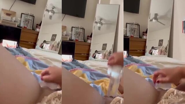 Stunning Filippina babe masturbates her beautiful pussy