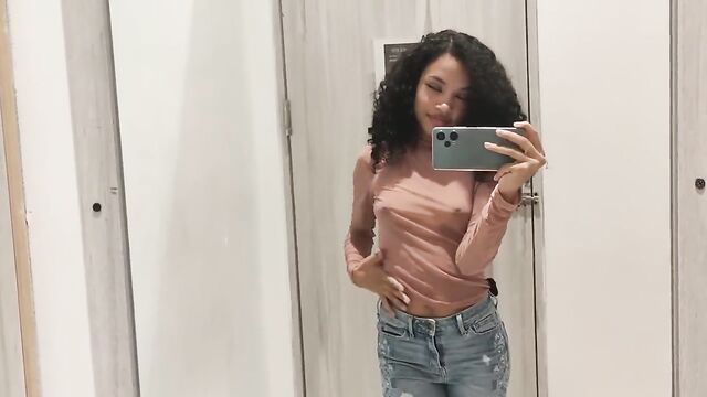 Cataleya 24: Latin riding Squirt orgasm