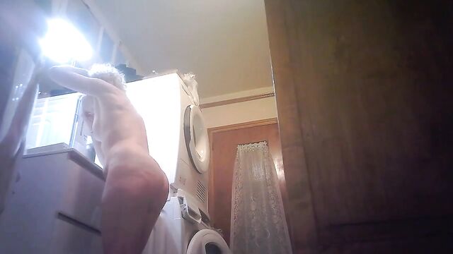 A cheating mature woman gets fucked by a hidden cam