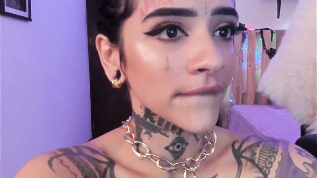 A hot guy fucks the wet pussy of his girlfriend on cam