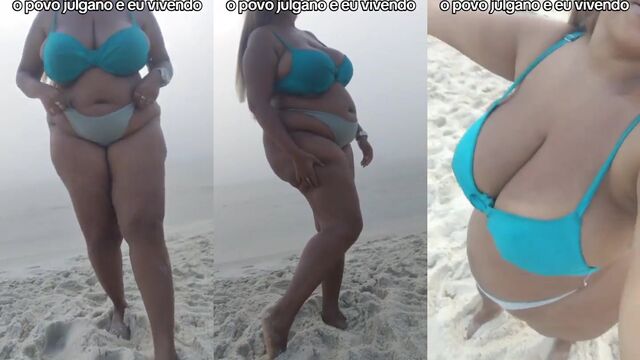 Thick BBW gets her fat belly rubbed and fingered