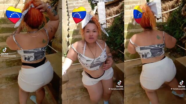 Gordita shows her big ass in a sensual dance
